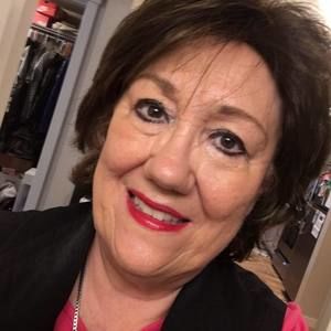 Meet your Posher, Debbie